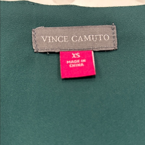 Vince Camuto Flutter Sleeve Blouse - Picture 4 of 5